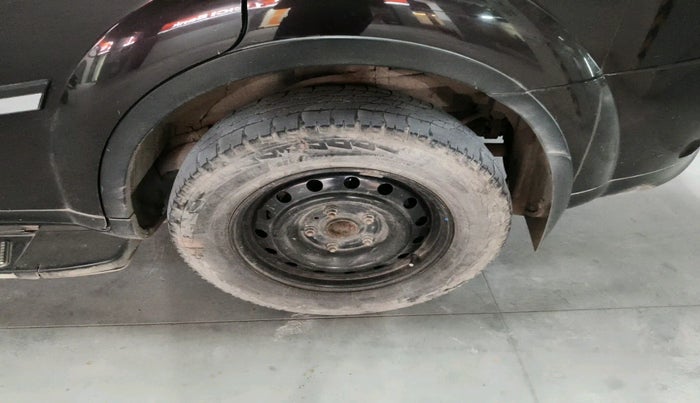 2019 Mahindra XUV500 W7, Diesel, Manual, 1,55,352 km, tyre