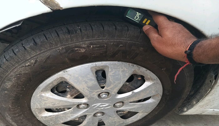 2011 Hyundai i10 SPORTZ 1.2 AT, Petrol, Automatic, 1,39,020 km, tyre