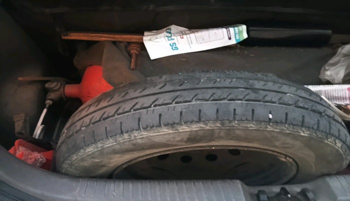 2011 Hyundai i10 SPORTZ 1.2 AT, Petrol, Automatic, 1,39,020 km, tyre