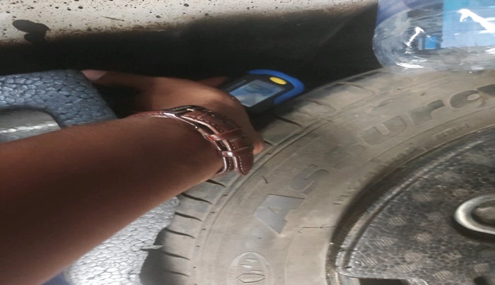 2015 Maruti Ciaz ZXI+, Petrol, Manual, 61,260 km, tyre