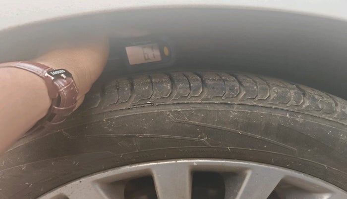 2015 Maruti Ciaz ZXI+, Petrol, Manual, 61,260 km, tyre