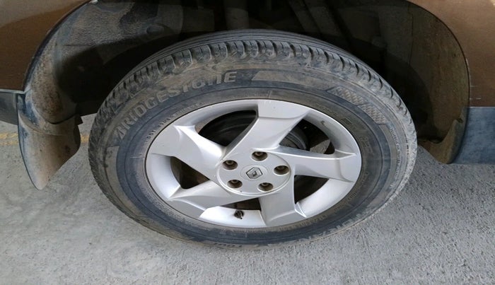 2015 Renault Duster 85 PS RXL DIESEL, Diesel, Manual, 1,17,697 km, tyre