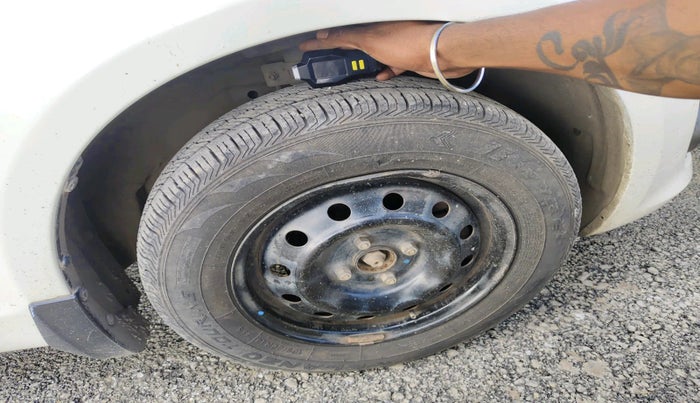 2012 Maruti Swift Dzire VXI, Petrol, Manual, 37,665 km, tyre