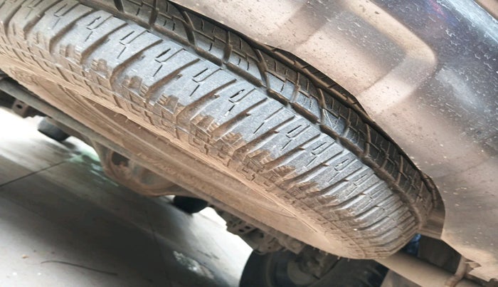 2014 Mitsubishi Pajero Sport Anniversary Edition 4x4, Diesel, Manual, 1,11,921 km, tyre