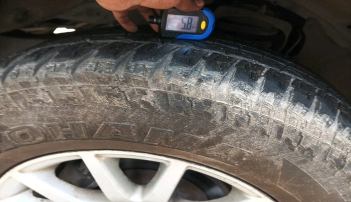 2014 Mitsubishi Pajero Sport Anniversary Edition 4x4, Diesel, Manual, 1,11,921 km, tyre