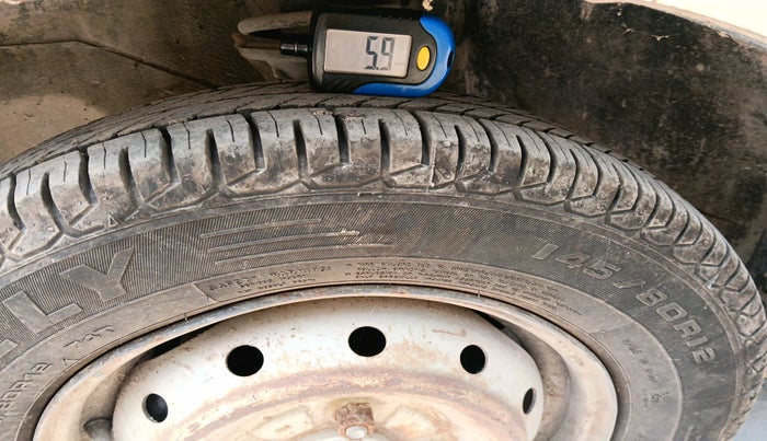 2011 Maruti Alto LX, Petrol, Manual, 1,13,434 km, tyre