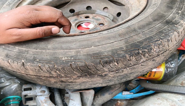 2011 Maruti Alto LX, Petrol, Manual, 1,13,434 km, tyre