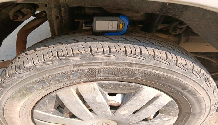 2011 Maruti Alto LX, Petrol, Manual, 1,13,434 km, tyre