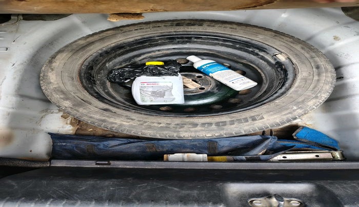 2015 Hyundai Verna FLUIDIC 4S 1.6 VTVT SX, Petrol, Manual, 81,696 km, tyre