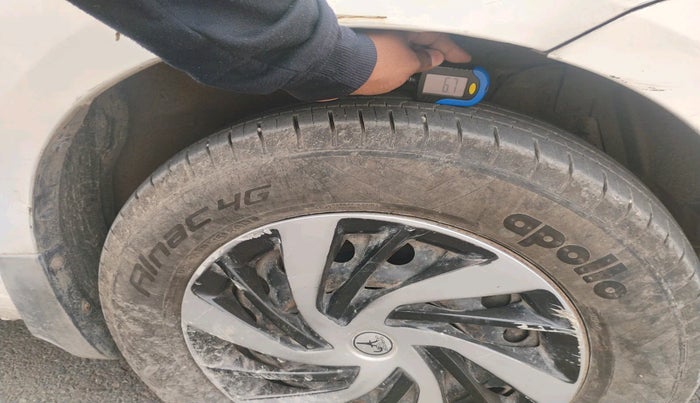 2018 Maruti Ertiga VXI CNG, Petrol, Manual, 75,817 km, tyre