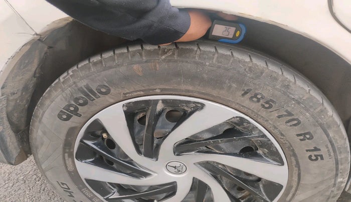 2018 Maruti Ertiga VXI CNG, Petrol, Manual, 75,817 km, tyre