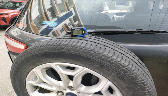 2013 Ford Ecosport TITANIUM 1.0L ECOBOOST, Petrol, Manual, 69,982 km, tyre