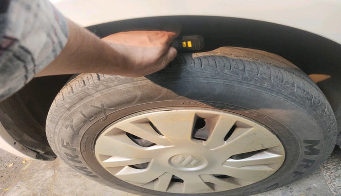 2013 Maruti Swift VXI, Petrol, Manual, 1,12,630 km, tyre