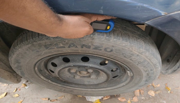 2010 Maruti Swift Dzire VXI, Petrol, Manual, 80,188 km, tyre