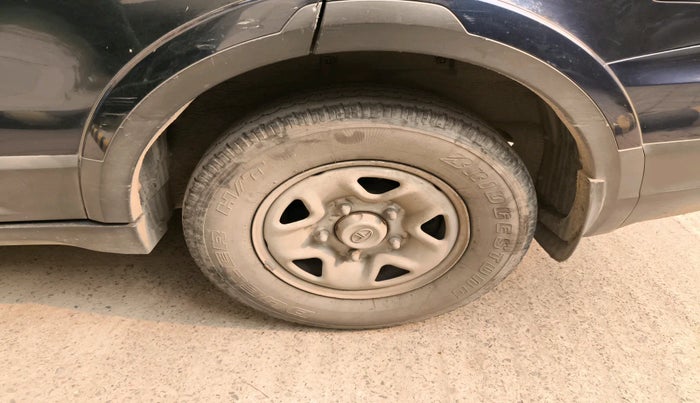 2018 Tata Hexa XMA 4X2 7 STR, Diesel, Automatic, 66,814 km, tyre