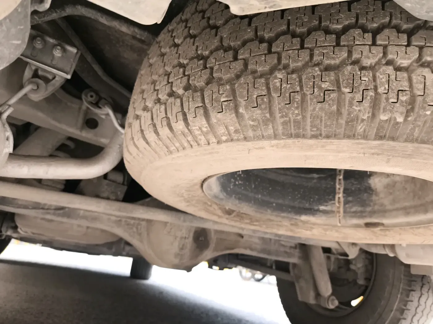 2018 Tata Hexa XMA 4X2 7 STR, Diesel, Automatic, 66,814 km, tyre