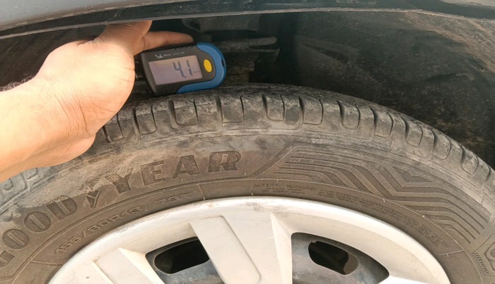 2018 Renault Kwid RXL, Petrol, Manual, 62,510 km, tyre