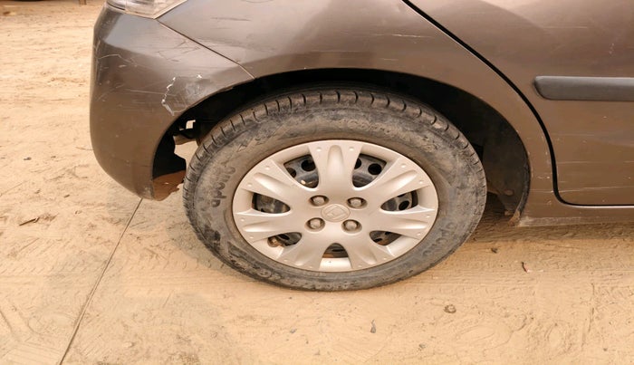 2012 Honda Brio S MT, Petrol, Manual, 72,906 km, tyre