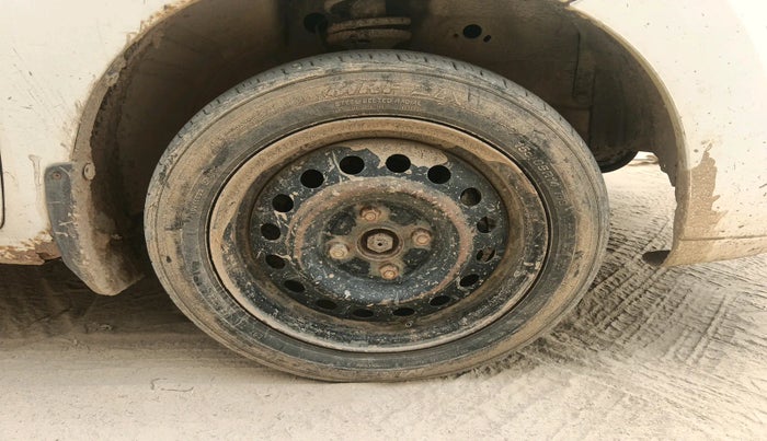 2011 Maruti Wagon R 1.0 VXI, Petrol, Manual, 1,29,713 km, tyre