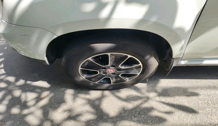 2016 Renault Duster 110 PS RXZ 4X4 MT DIESEL, Diesel, Manual, 1,00,585 km, tyre