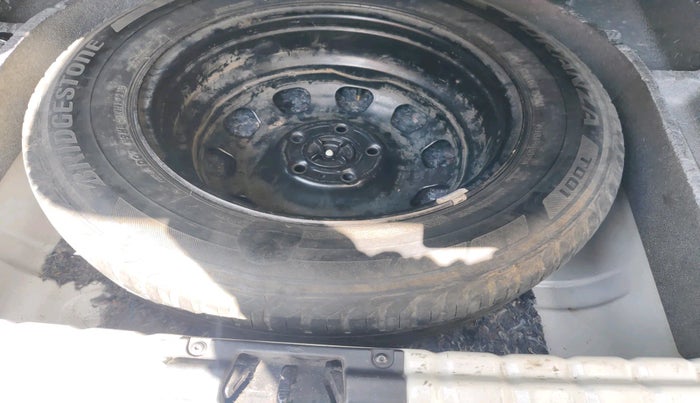 2016 Renault Duster 110 PS RXZ 4X4 MT DIESEL, Diesel, Manual, 1,00,585 km, tyre