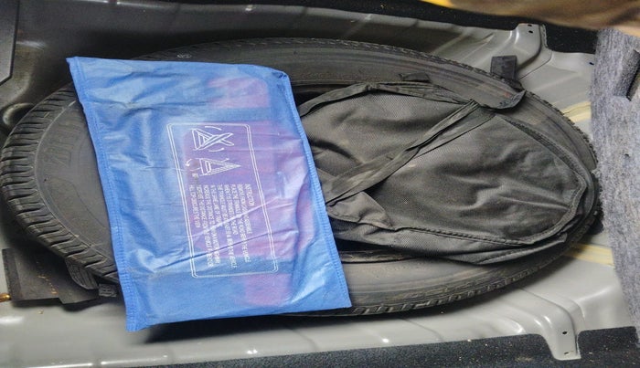 2022 Tata ALTROZ XM PLUS PETROL, Petrol, Manual, 24,663 km, tyre