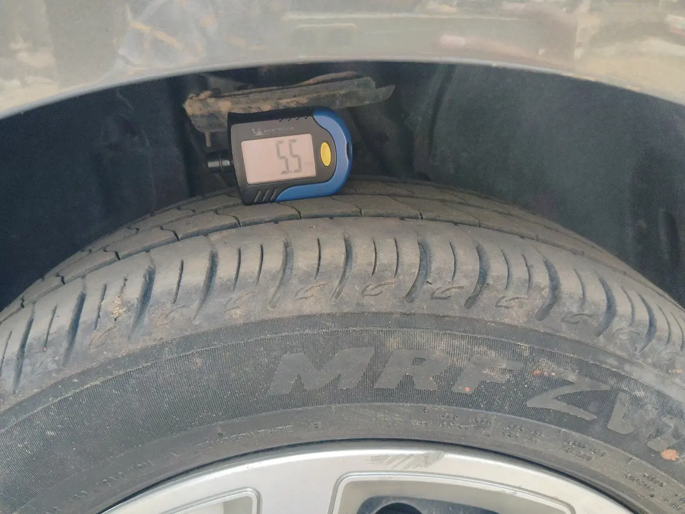 2022 Tata ALTROZ XM PLUS PETROL, Petrol, Manual, 24,663 km, tyre