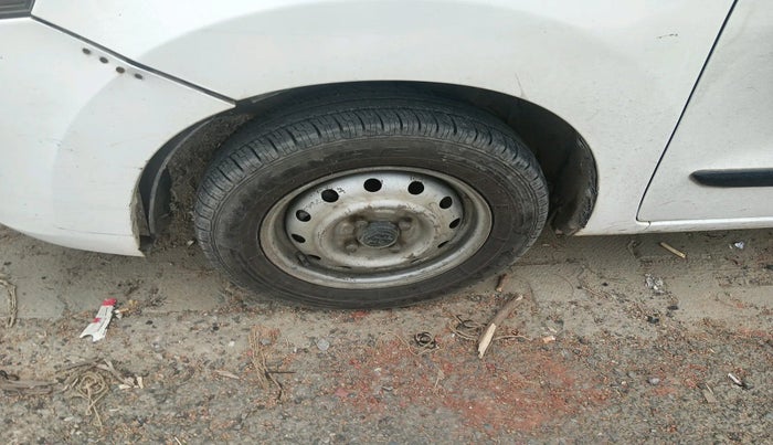 2018 Maruti Wagon R 1.0 LXI CNG, Petrol, Manual, 81,246 km, tyre