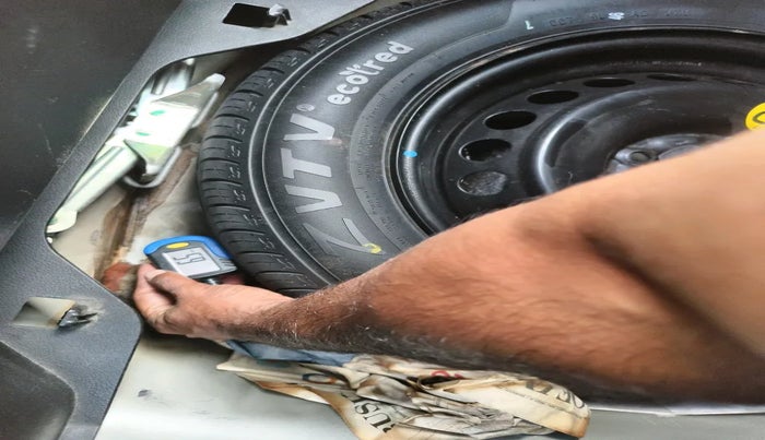 2019 Toyota Glanza G ISG, Petrol, Manual, 62,812 km, tyre