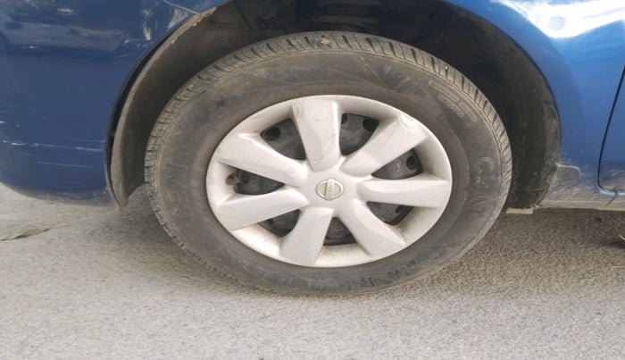 2012 Nissan Sunny XL, Petrol, Manual, 1,01,200 km, tyre