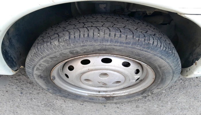 2017 Tata Indigo ECS GLS, Petrol, Manual, 47,680 km, tyre