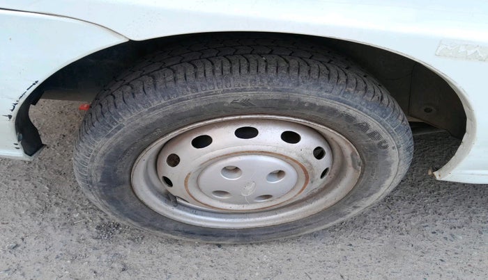 2017 Tata Indigo ECS GLS, Petrol, Manual, 47,680 km, tyre