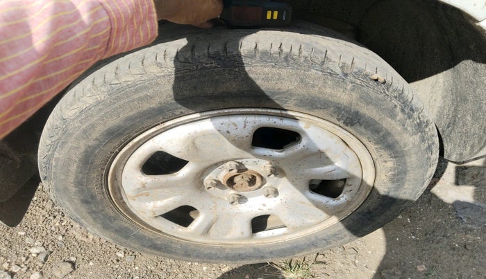 2013 Renault Duster 85 PS RXE DIESEL, Diesel, Manual, 80,250 km, tyre