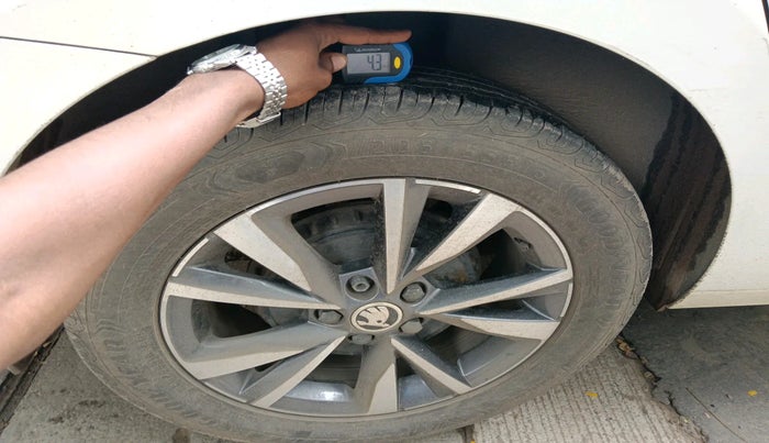 2023 Skoda SLAVIA STYLE 1.0L TSI AT, Petrol, Automatic, 29,853 km, tyre