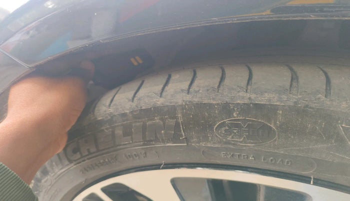 2024 Volvo S90 B5 Ultimate, Petrol, Automatic, 31,770 km, tyre