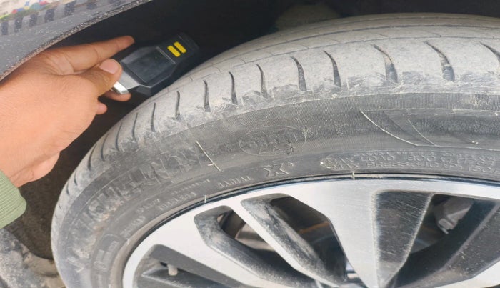 2024 Volvo S90 B5 Ultimate, Petrol, Automatic, 31,770 km, tyre