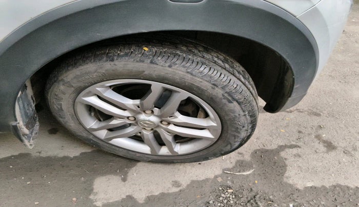 2023 Renault TRIBER RXZ AMT, Petrol, Automatic, 20,625 km, tyre