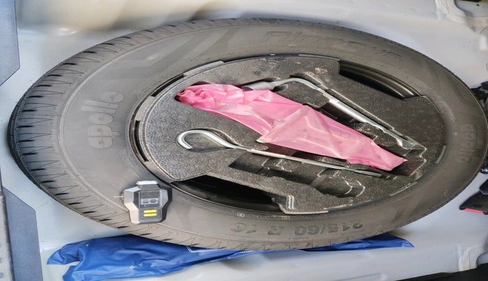 2021 Maruti Vitara Brezza ZXI AT SHVS, Petrol, Automatic, 33,921 km, tyre