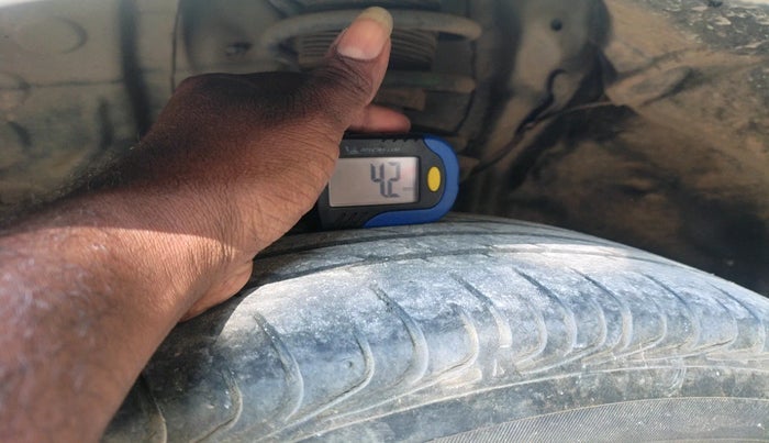 2020 Toyota YARIS VX CVT, Petrol, Automatic, 35,645 km, tyre