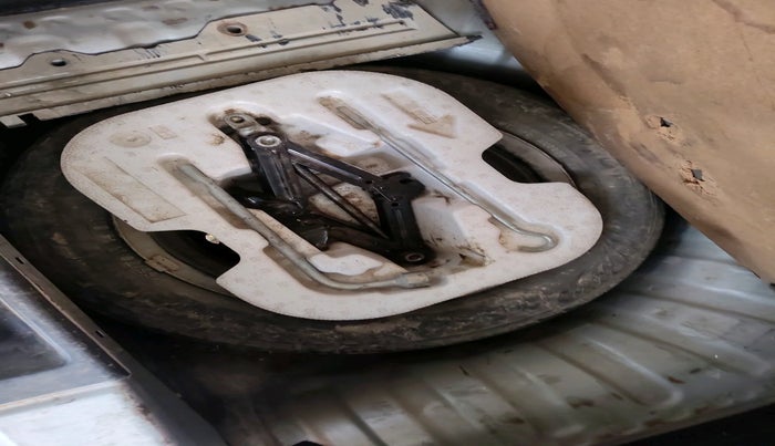 2015 Nissan Micra Active XV, Petrol, Manual, 1,03,750 km, tyre