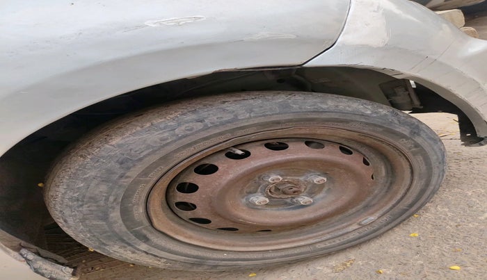 2015 Nissan Micra Active XV, Petrol, Manual, 1,03,750 km, tyre