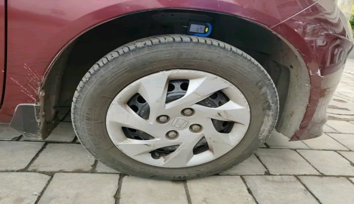 2014 Honda Amaze 1.5L I-DTEC S, Diesel, Manual, 1,83,946 km, tyre