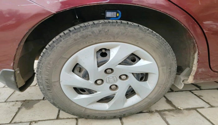 2014 Honda Amaze 1.5L I-DTEC S, Diesel, Manual, 1,83,946 km, tyre