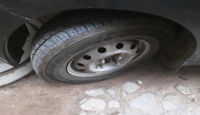 2013 Hyundai i10 MAGNA 1.1, Petrol, Manual, 62,484 km, tyre