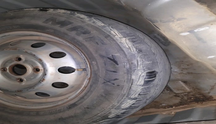 2013 Hyundai i10 MAGNA 1.1, Petrol, Manual, 62,484 km, tyre