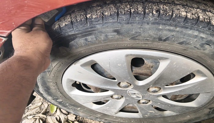 2011 Hyundai i10 SPORTZ 1.2, Petrol, Manual, 1,06,169 km, tyre