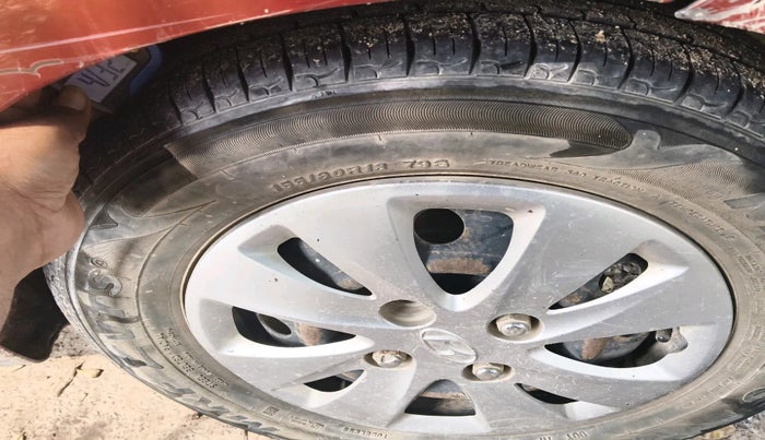 2011 Hyundai i10 SPORTZ 1.2, Petrol, Manual, 1,06,169 km, tyre