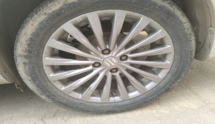 2017 Maruti Ciaz ALPHA DIESEL 1.3, Diesel, Manual, 1,41,109 km, tyre