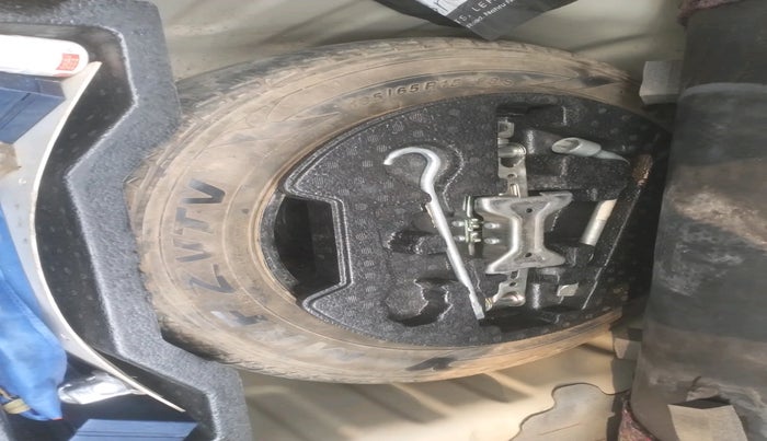 2017 Maruti Ciaz ALPHA DIESEL 1.3, Diesel, Manual, 1,41,109 km, tyre