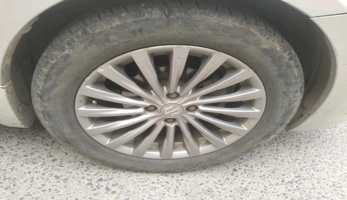 2017 Maruti Ciaz ALPHA DIESEL 1.3, Diesel, Manual, 1,41,109 km, tyre